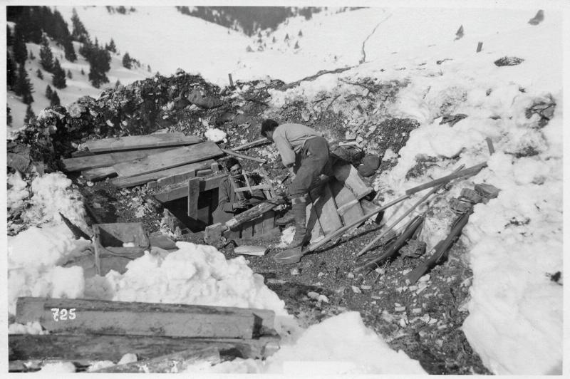 Monte Coston - lavori - costruzioni - gallerie - 1918 (positivo) di Marzocchi, Luigi (primo quarto XX)