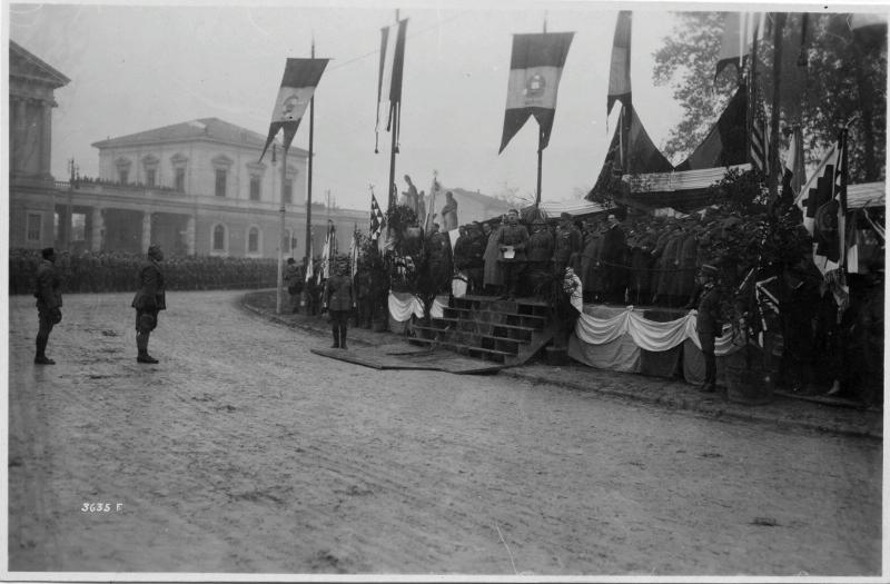 Padova - Cerimonie - Palchi - Giuramenti - Tenenti - 1918 (positivo) di Marzocchi, Luigi (primo quarto XX)