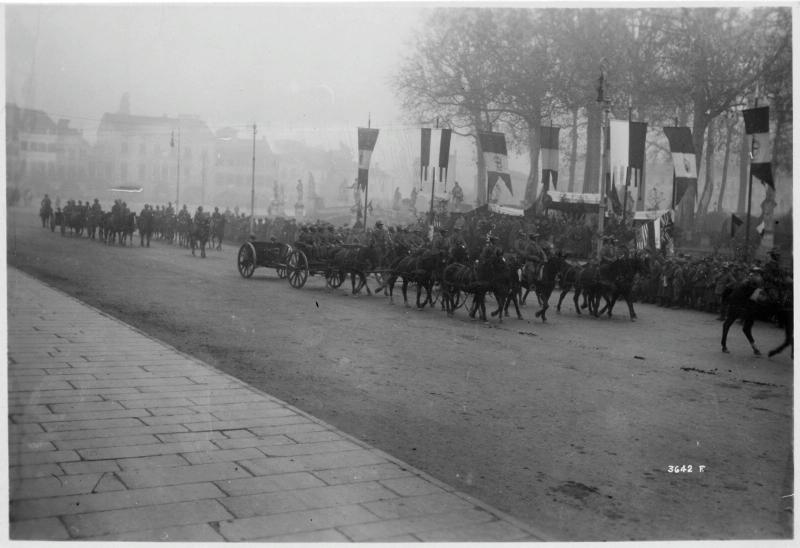 Padova - Autorità - Re - Generali - Ministri - Conti - Truppe - Soldati - 1918 (positivo) di Marzocchi, Luigi (primo quarto XX)