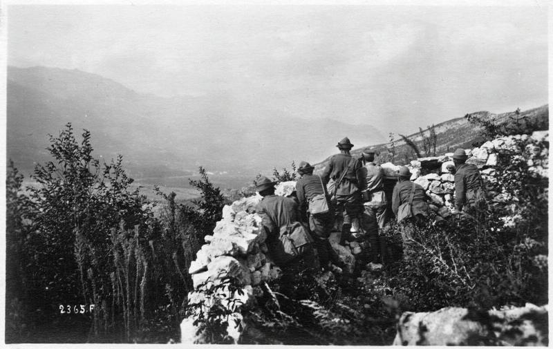 Trentino-Alto Adige - Val Lagarina - Malga Zugna - Adige - fiumi - camminamenti - trincee - pattuglie - postazioni di osservazione - ceco-slovacchi - montagna - 1918 (positivo) di Marzocchi, Luigi (primo quarto XX)