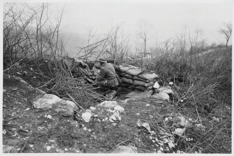 Monte Tomba - postazioni - mitragliatrici - 1918 (positivo) di Marzocchi, Luigi (primo quarto XX)