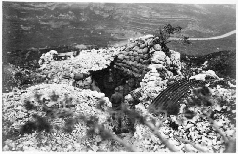 Trentino-Alto Adige - Val Lagarina - Malga Zugna - Adige - trincee - ripari - rifugi - postazioni - montagna - 1918 (positivo) di Marzocchi, Luigi (primo quarto XX)