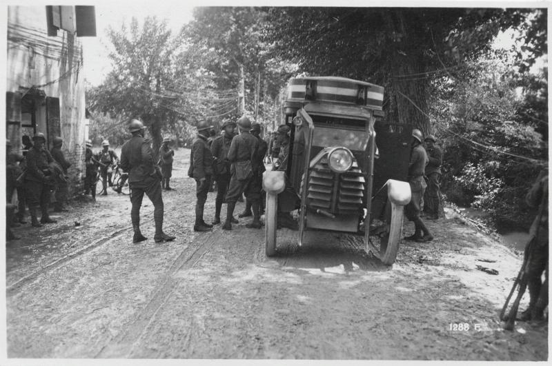 Monastier - Zenson - arditi - autoblindate - 1918 (positivo) di Marzocchi, Luigi (primo quarto XX)
