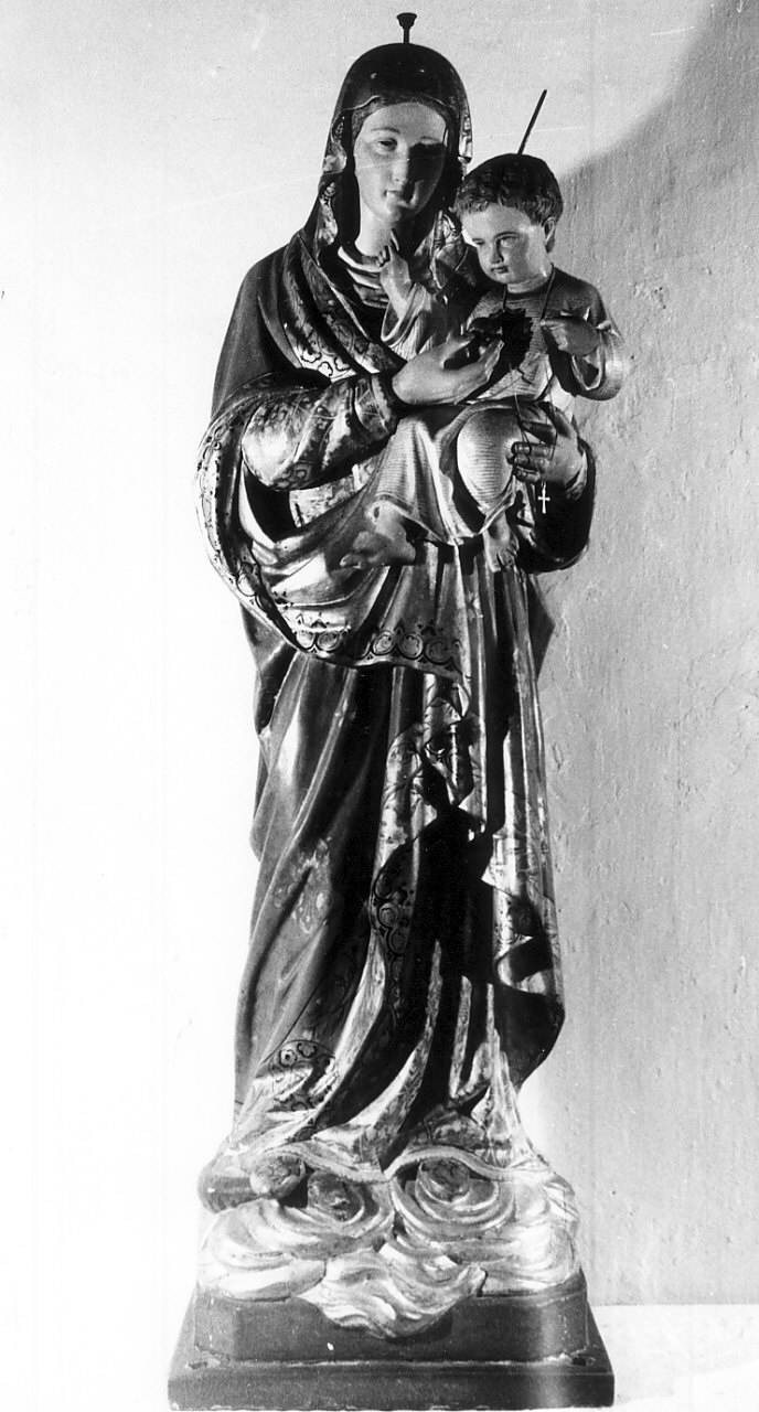 Nostra Signora del Sacro Cuore, Madonna con Bambino (statua, opera isolata) di Ed. Daniel (fine sec. XIX)