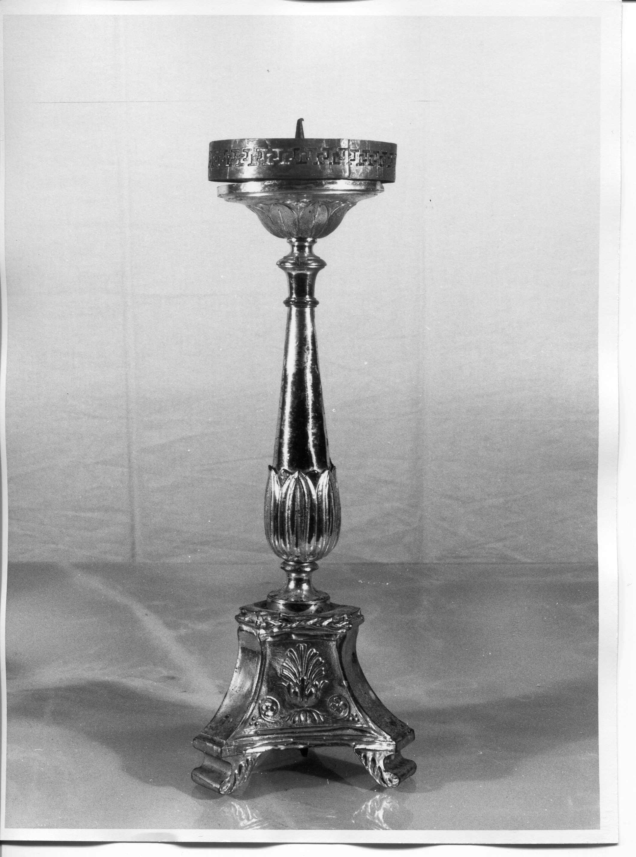 candeliere d'altare, serie - manifattura lombarda (primo quarto sec. XIX)