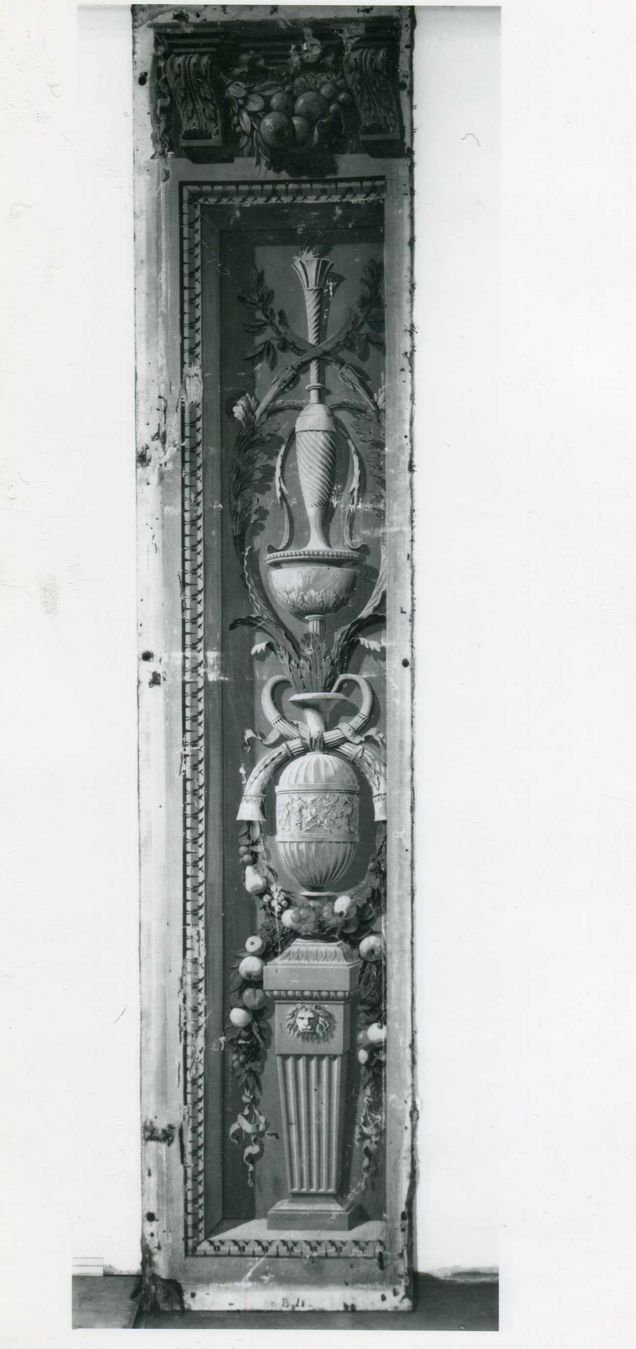 motivi decorativi a candelabra e vegetali (dipinto, elemento d'insieme) di Levati Giuseppe (sec. XVIII)