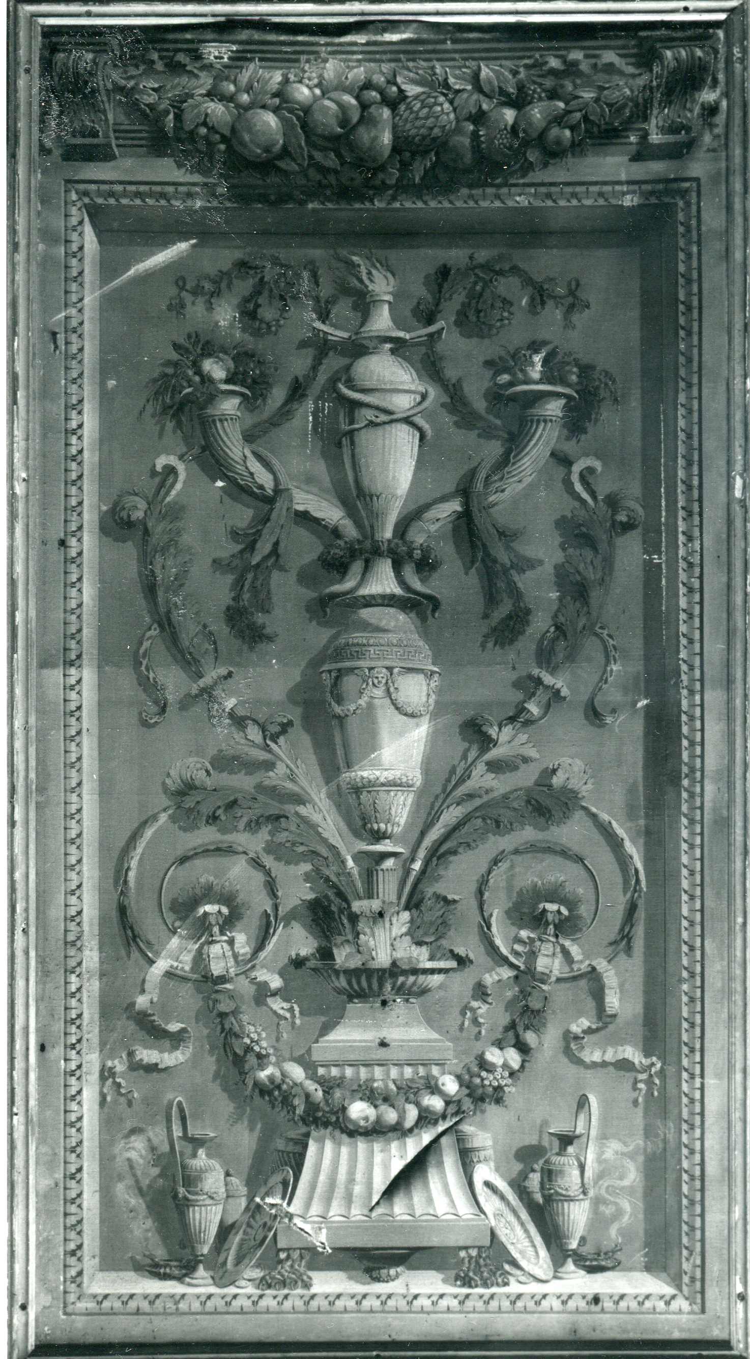 motivi decorativi a candelabra e vegetali (dipinto, coppia) di Levati Giuseppe (sec. XVIII)