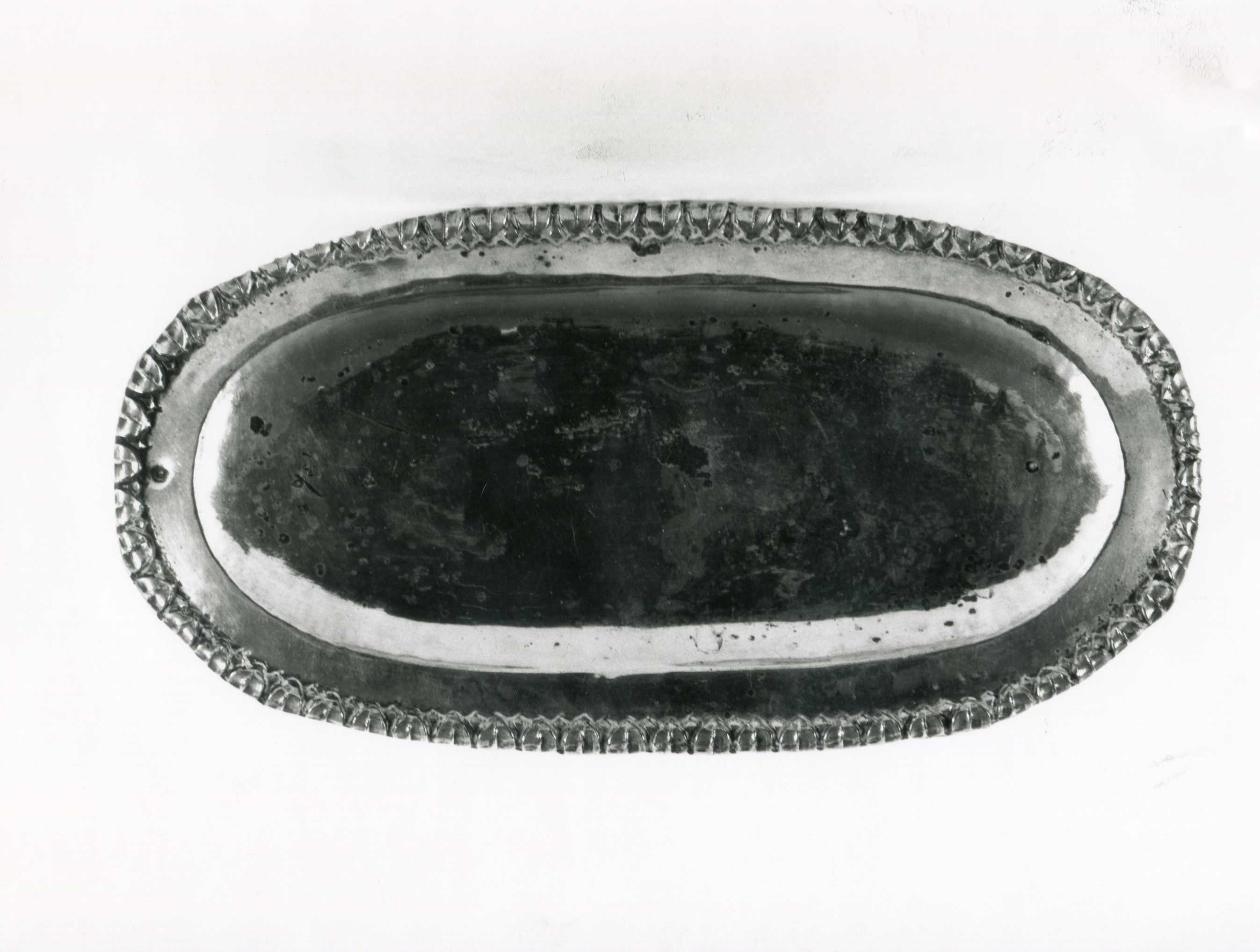 vassoio, opera isolata - manifattura italiana (seconda metà sec. XIX)