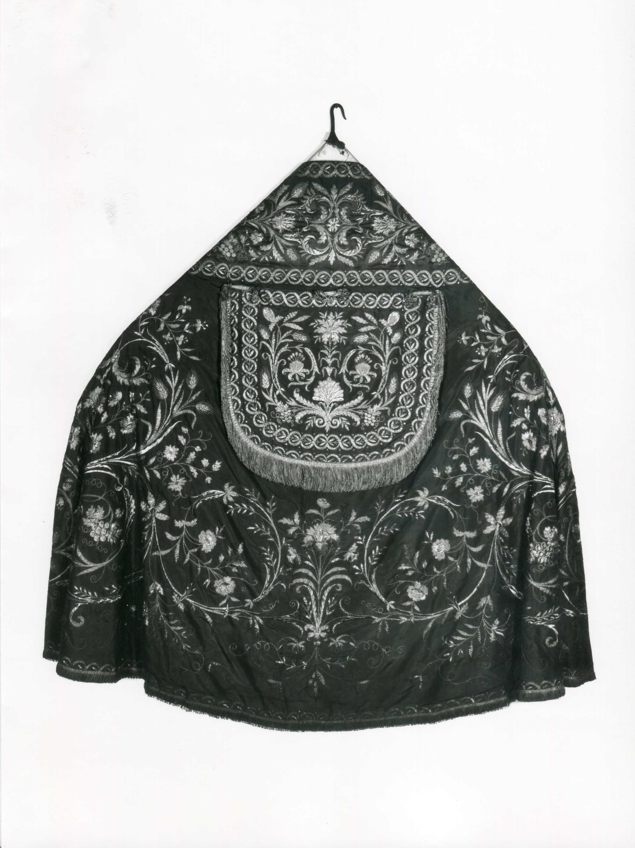 piviale, opera isolata - manifattura lombarda (fine/ inizio secc. XVIII/ XIX)