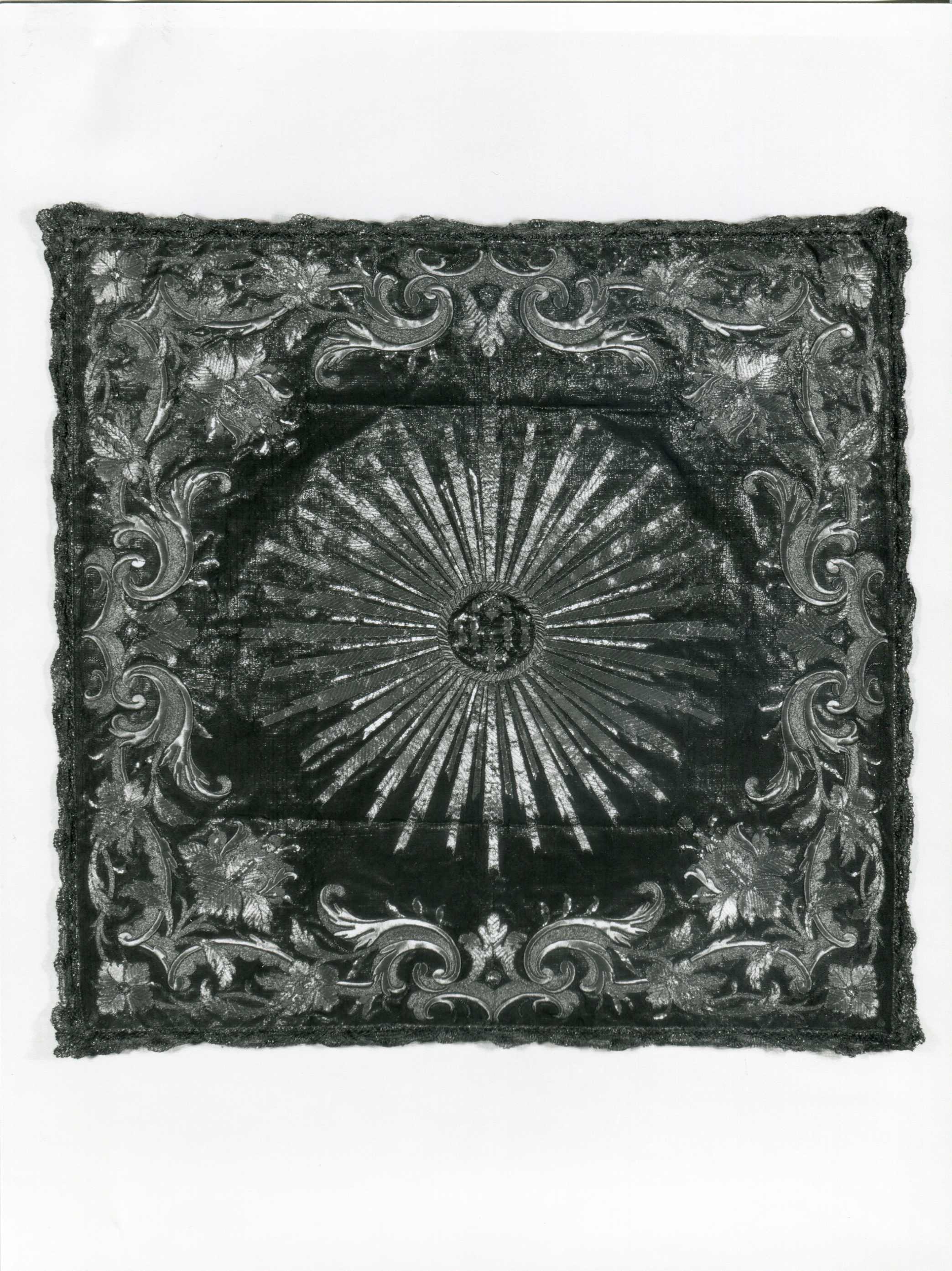 velo di calice, opera isolata - manifattura lombarda (metà sec. XVIII)