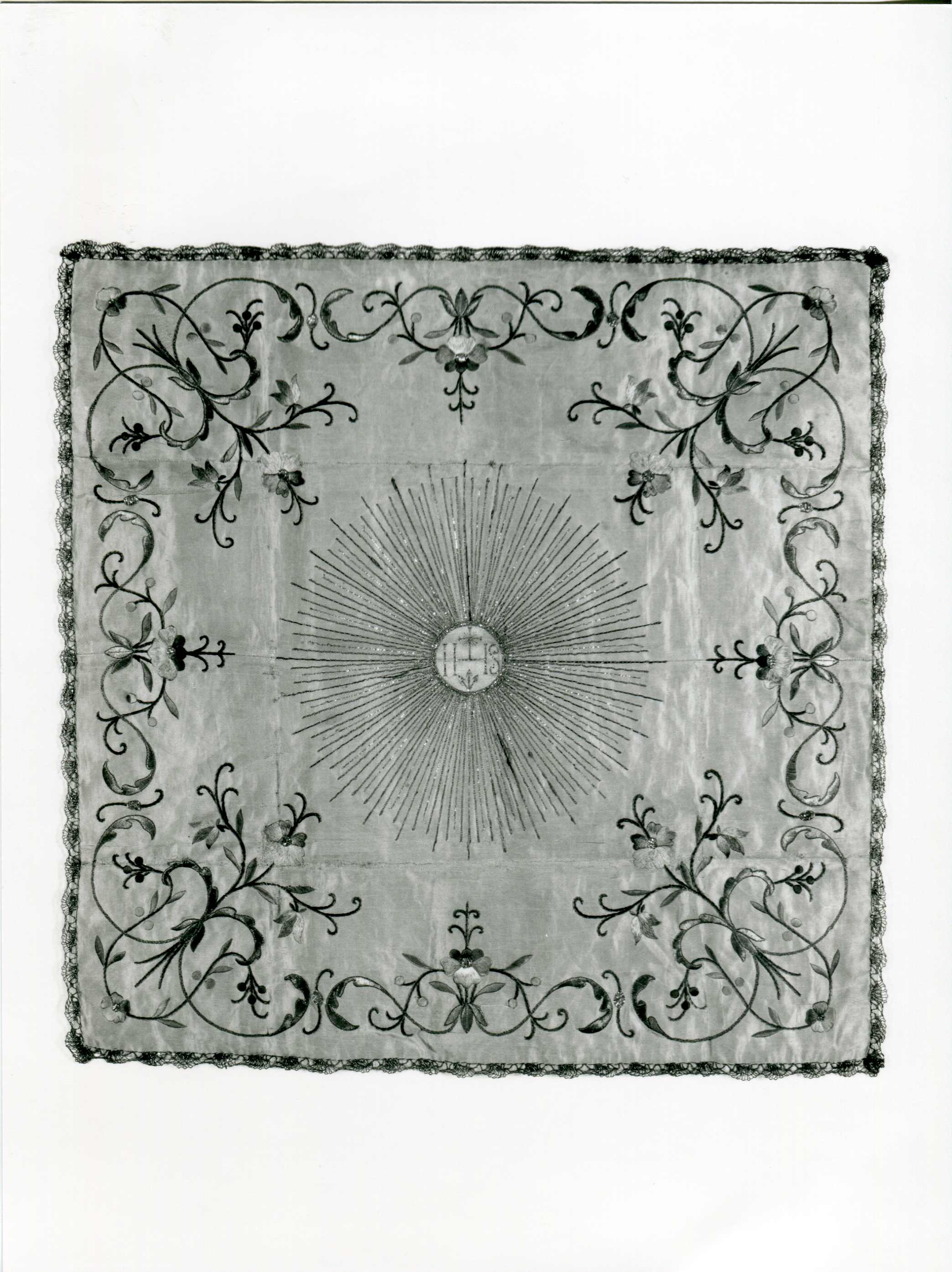 velo di calice, opera isolata - manifattura lombarda (seconda metà sec. XIX)