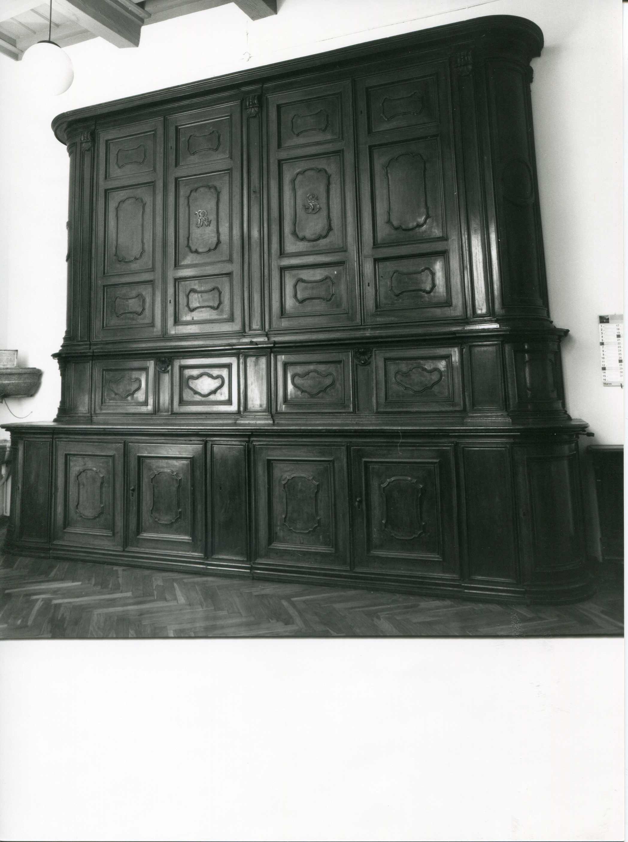 armadio da sacrestia, opera isolata - manifattura lombarda (sec. XVII)