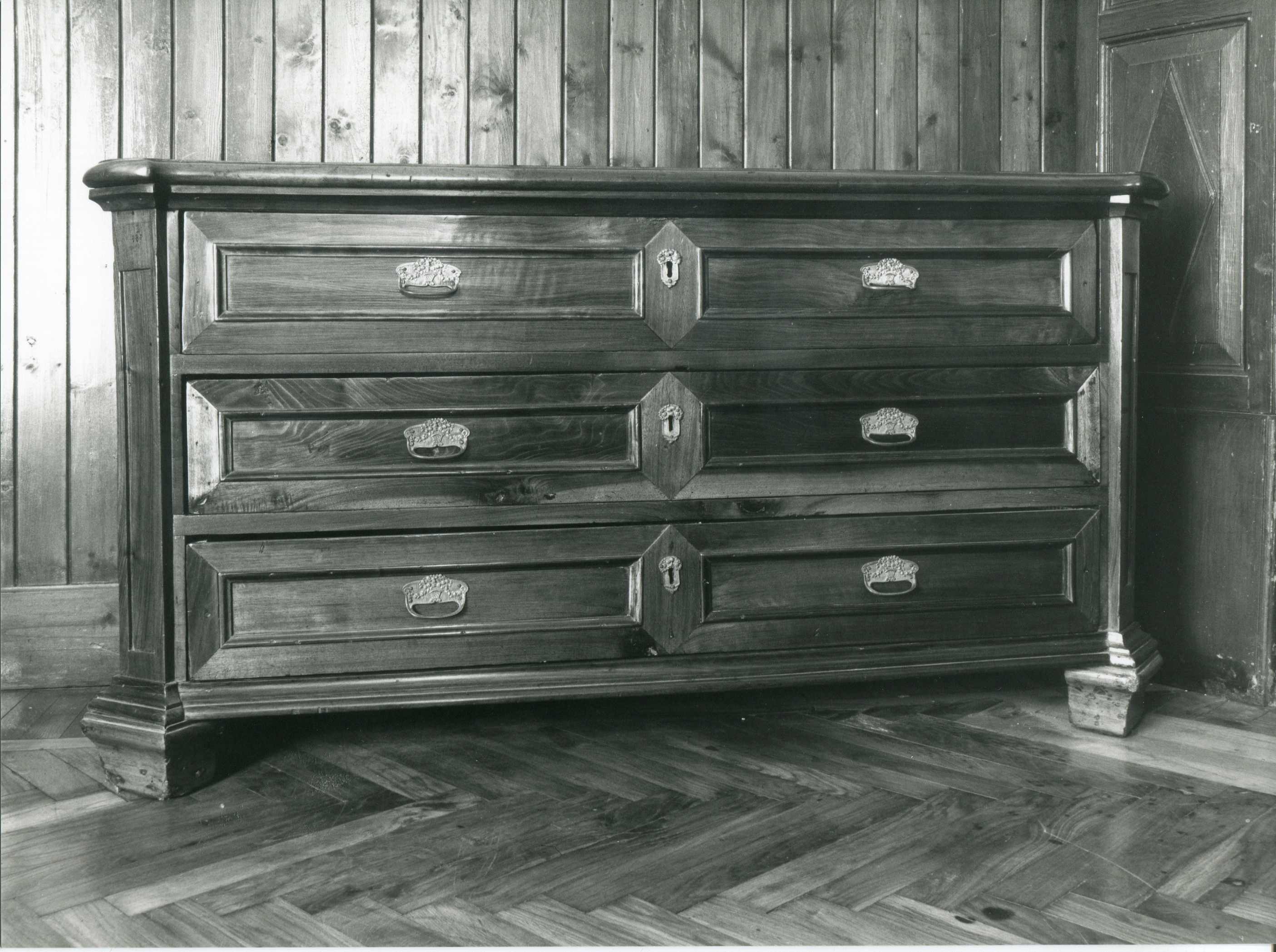 credenza, opera isolata - manifattura lombarda (fine sec. XIX)