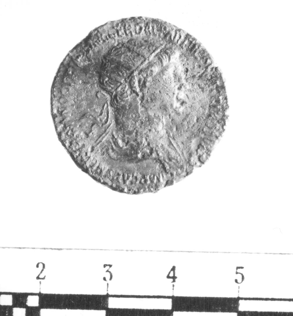 R/ Busto radiato e drappeggiato di Traiano a destra; V/ La Felicitas stante a sinistra con caduceo e cornucopia (dupondio) (II sec. d.C)
