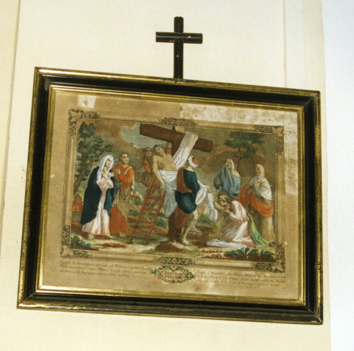 Stazione xiii: gesù deposto dalla croce (via crucis)