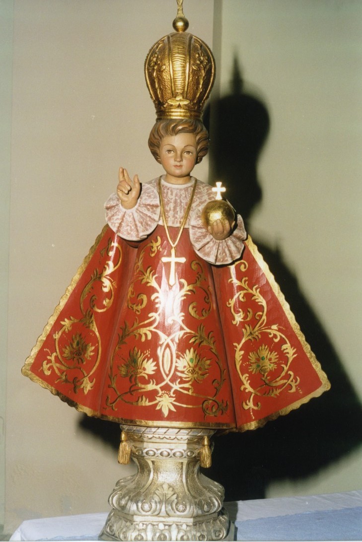 Gesù bambino di praga (statua)