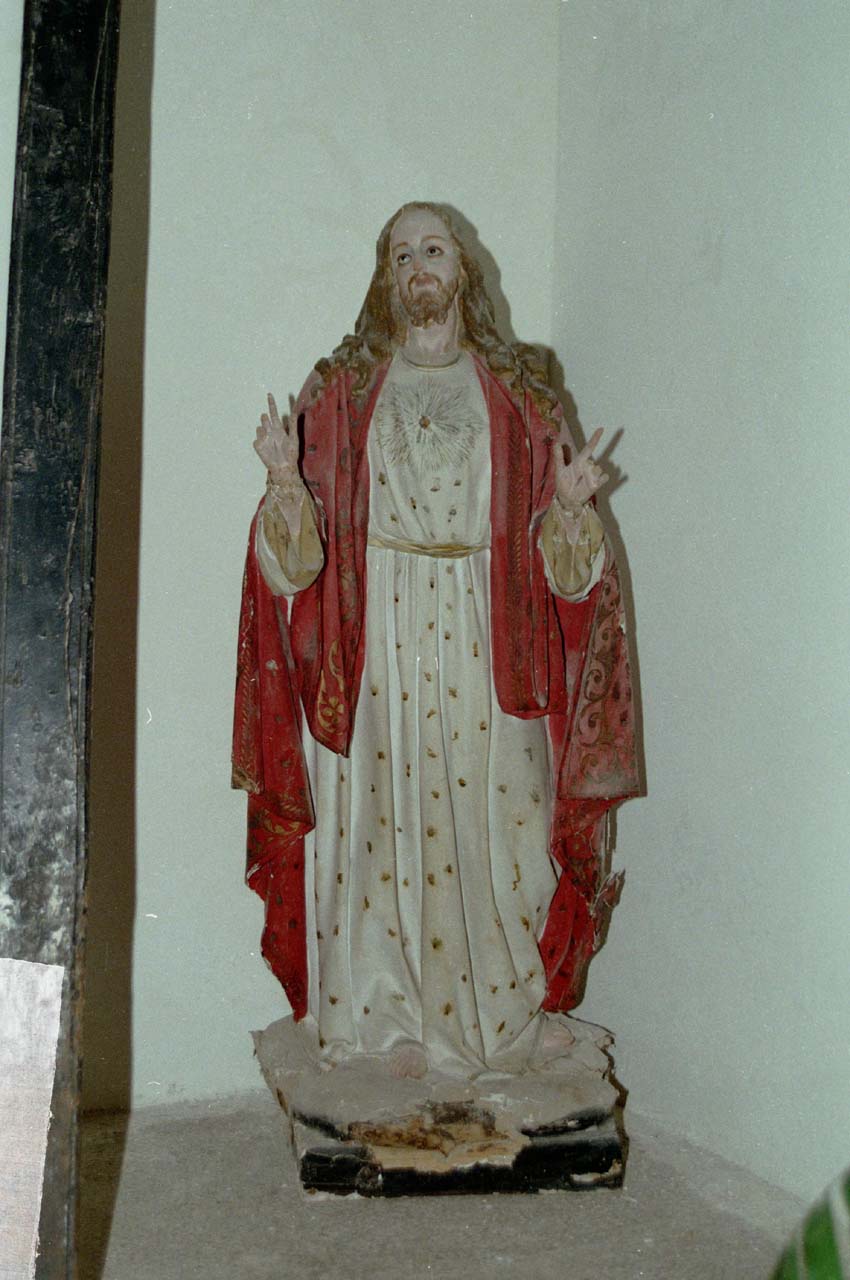 Sacro cuore di gesù (statua)