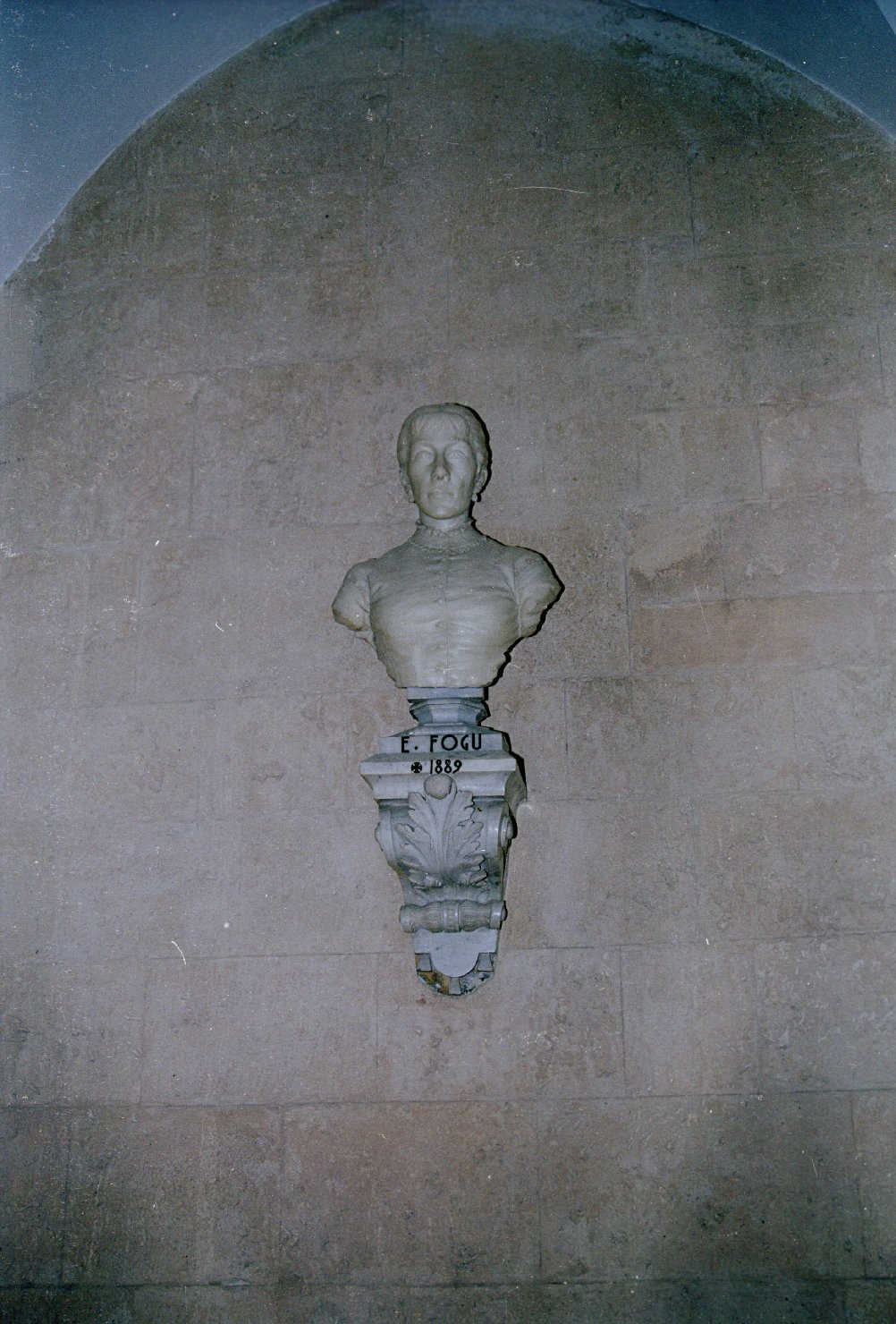 Ritratto di e. fogu (busto)