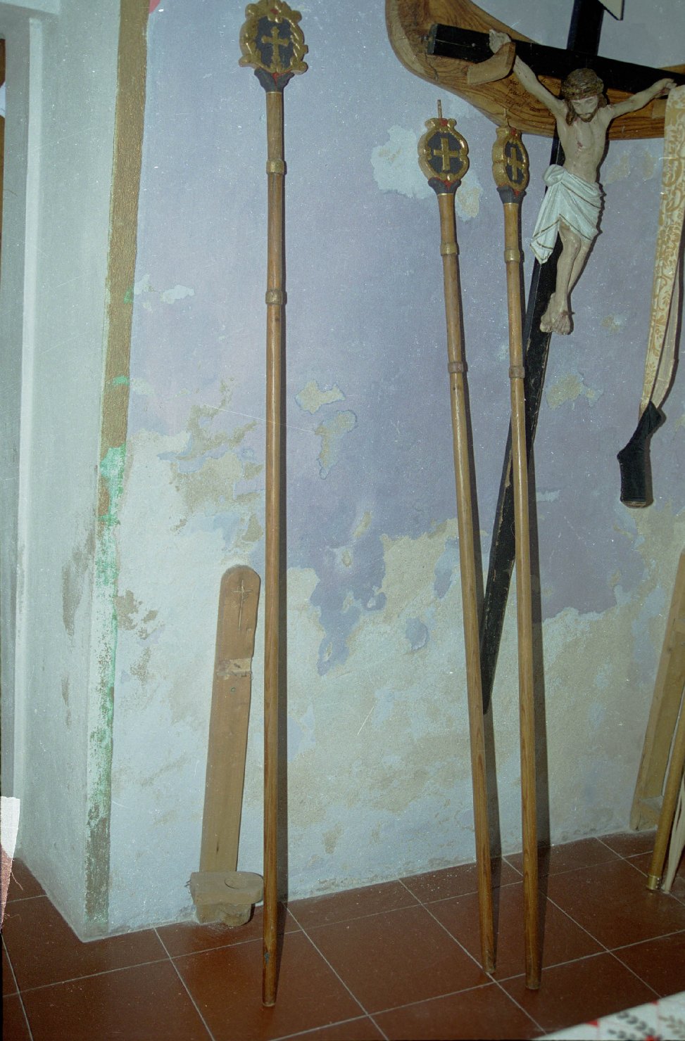 Mazza processionale, serie