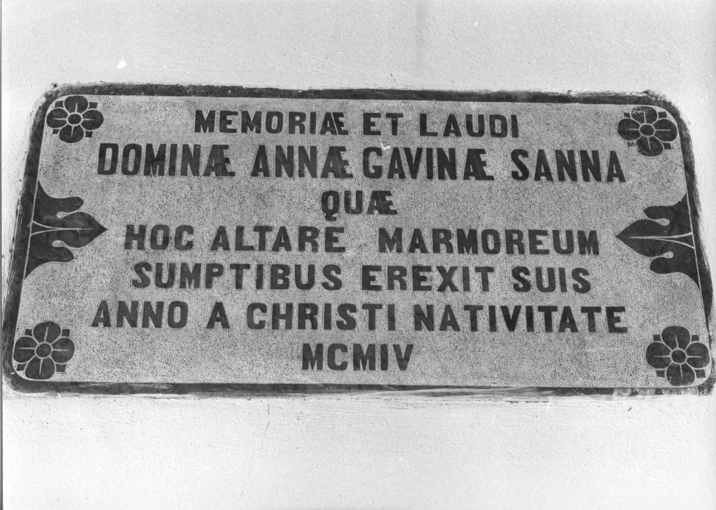 Lapide commemorativa
