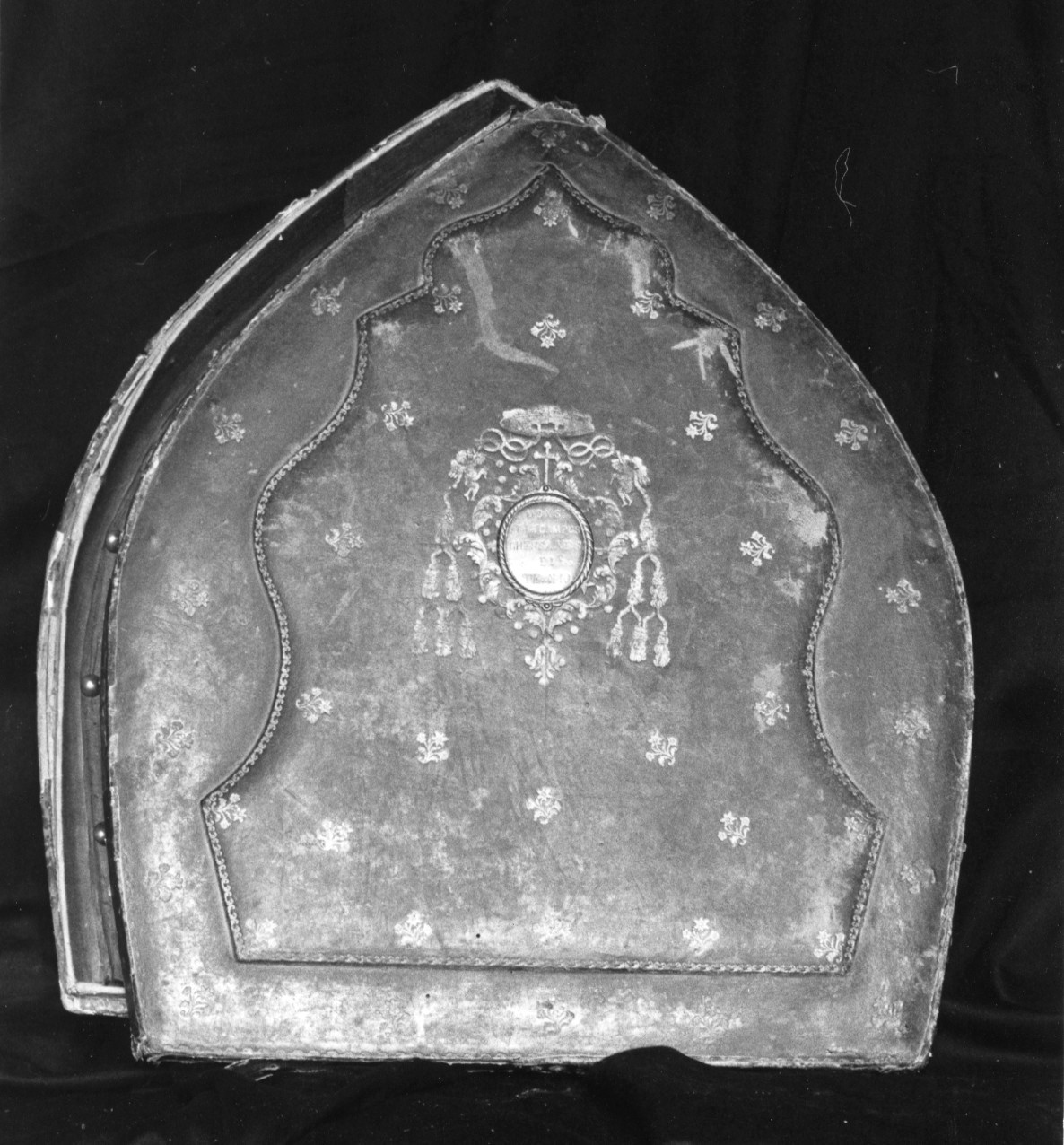 Custodia - di mitria episcopale