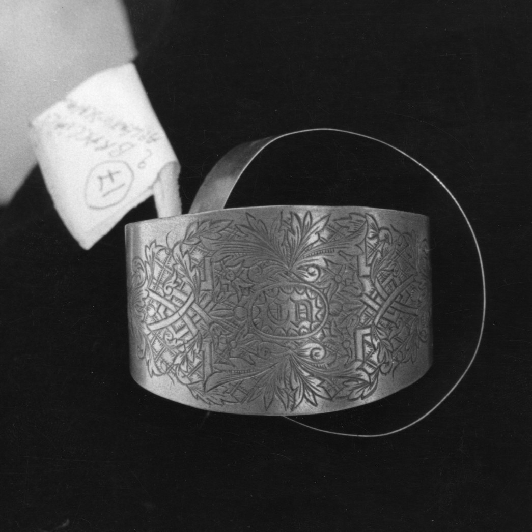 Bracciale, serie