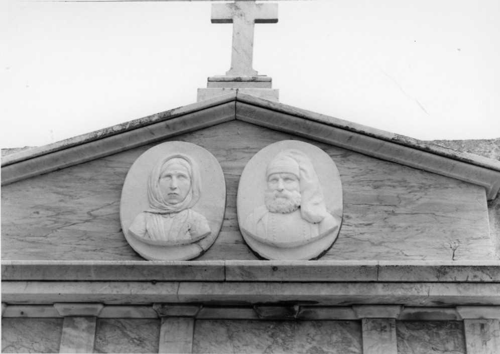 Ritratti dei defunti antonietta baule cannas e salvatore soro me (monumento funebre)