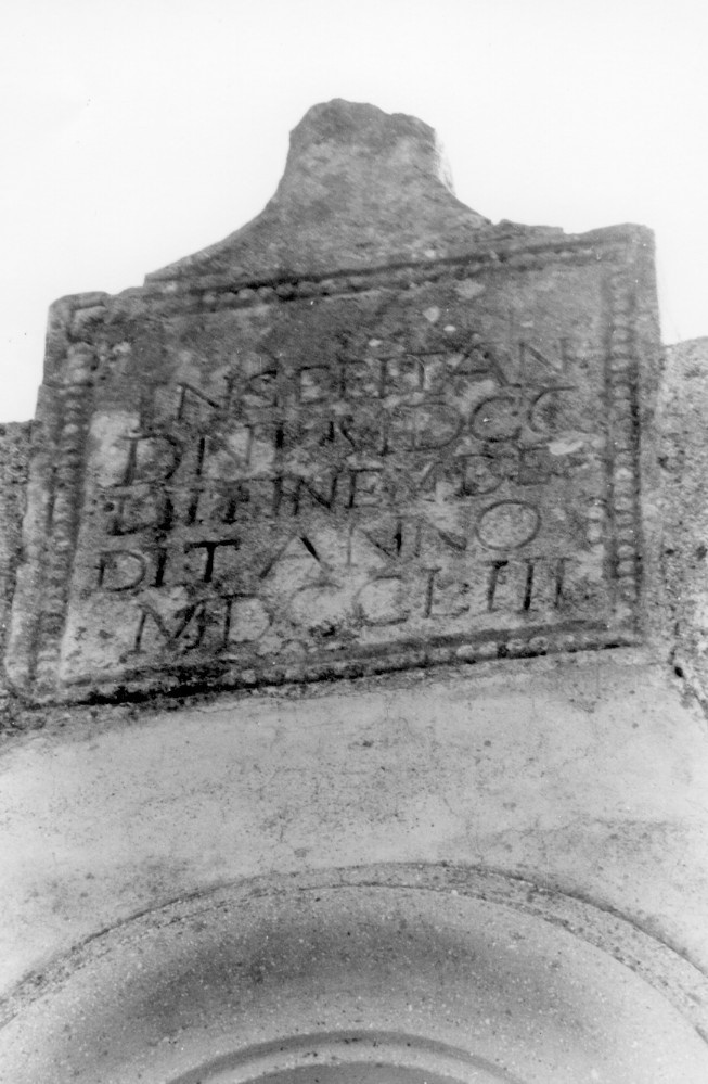 Lapide commemorativa