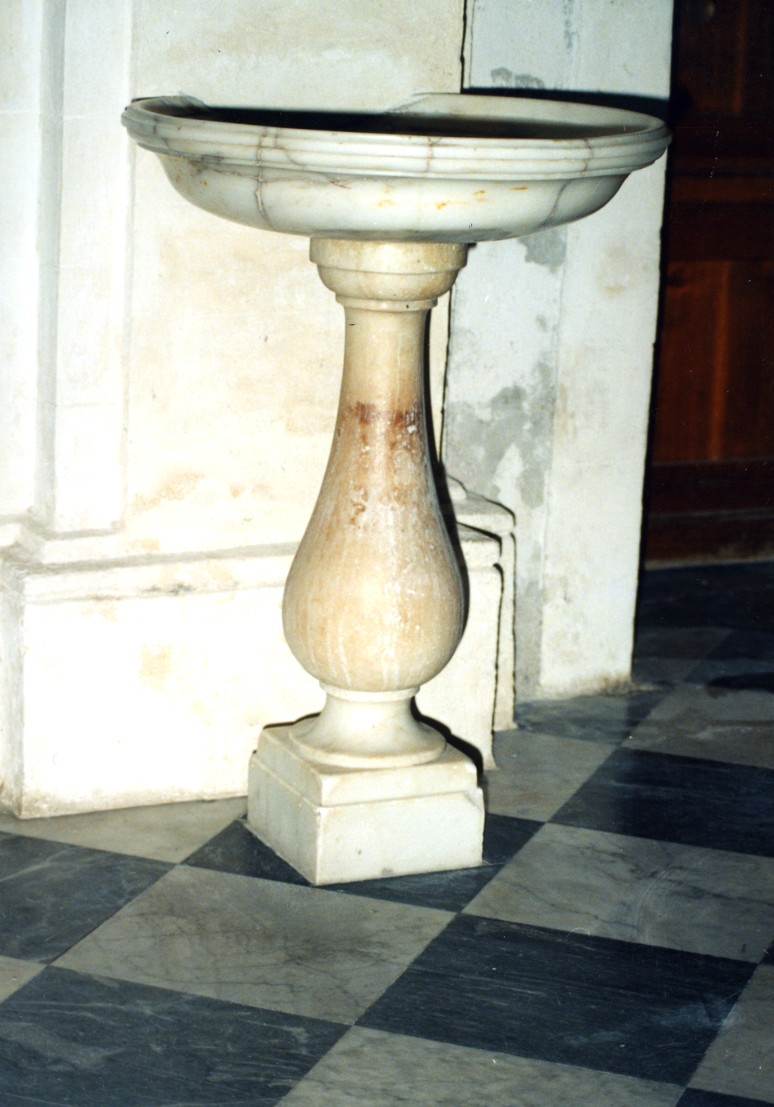 Acquasantiera - a fusto