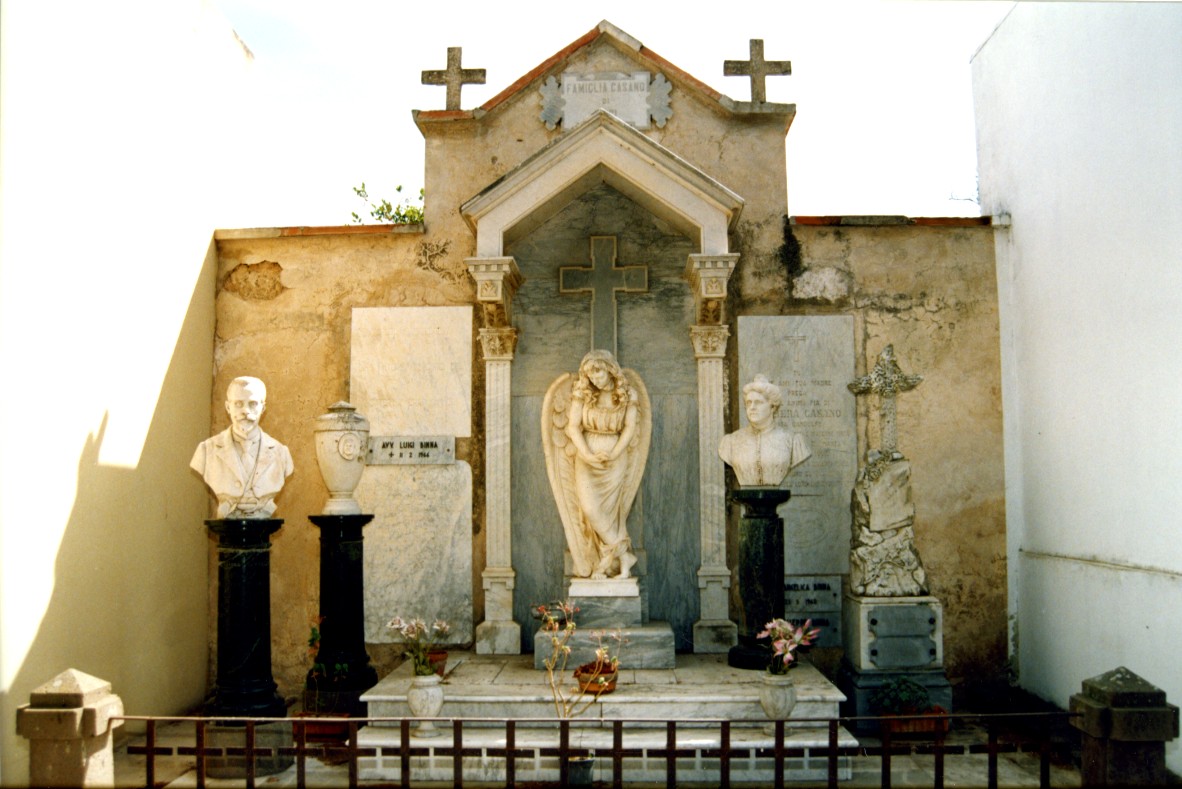 Monumento funebre, insieme