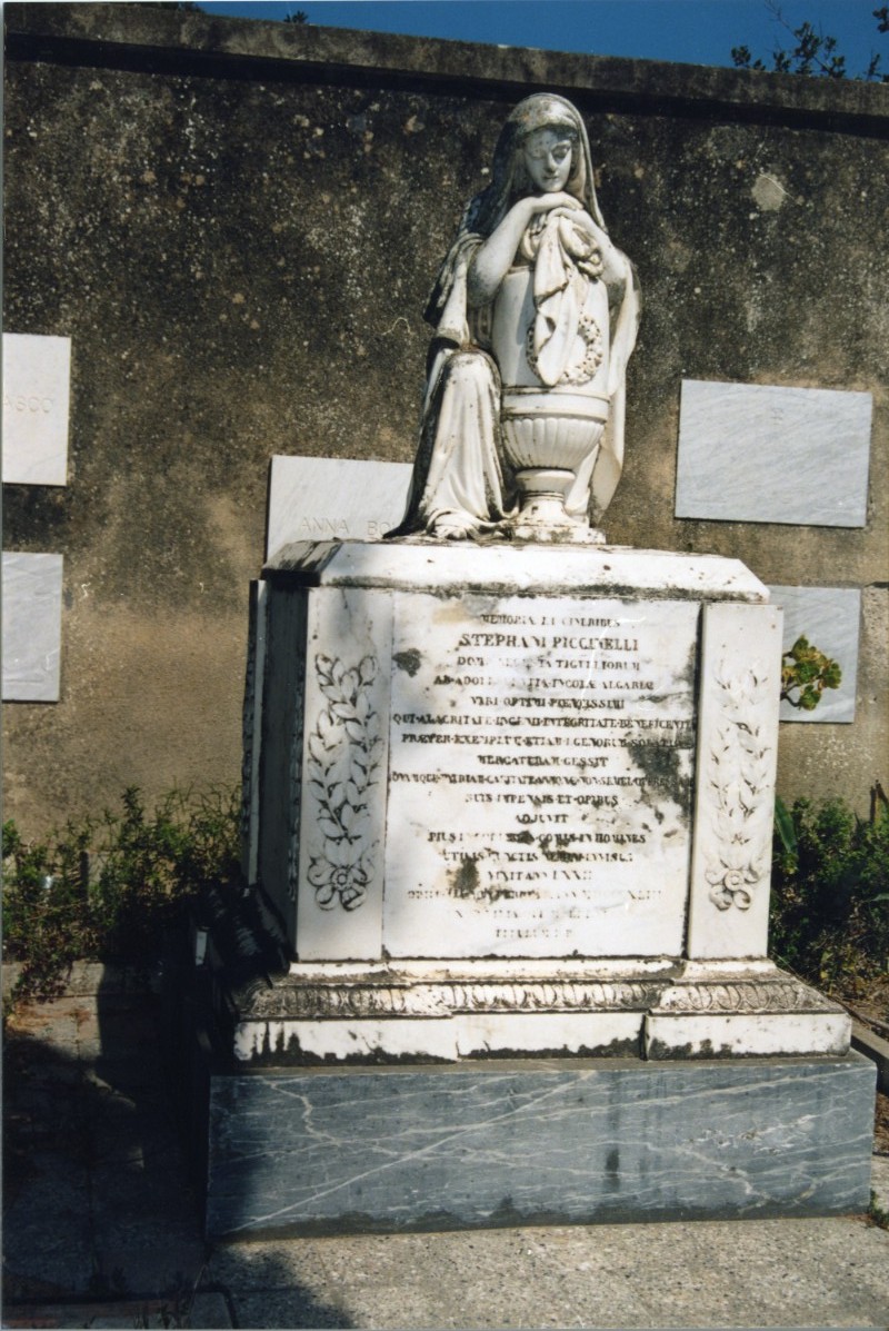 Monumento funebre