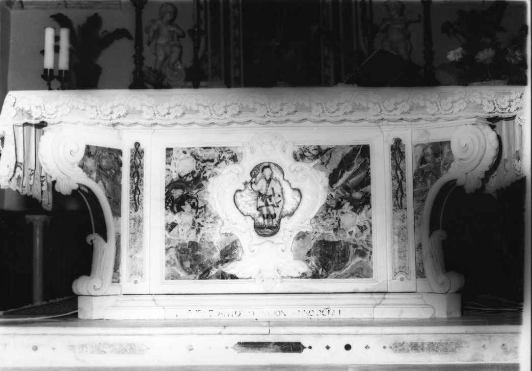 Mensa d'altare