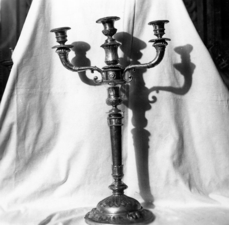 Candelabro, serie