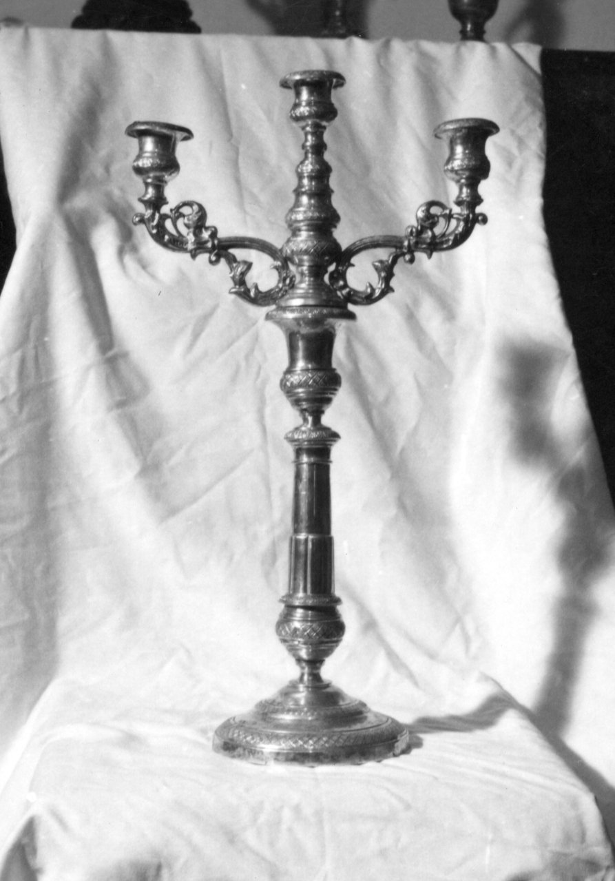 Candelabro, serie
