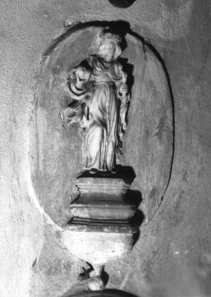 Santa chiara (scultura)