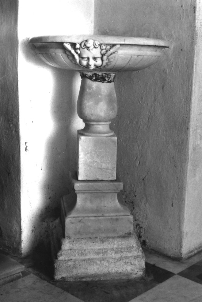 Acquasantiera - a fusto