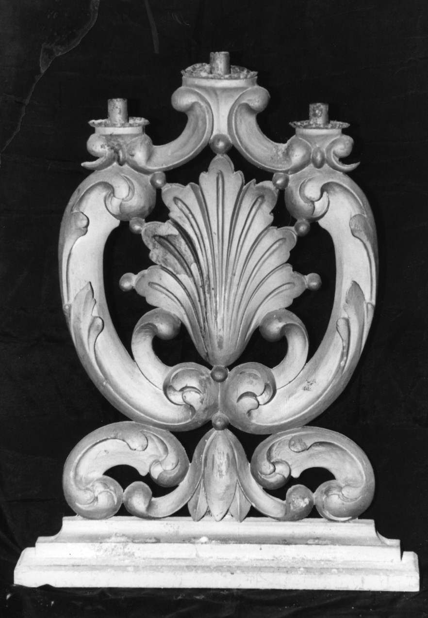Candelabro, serie