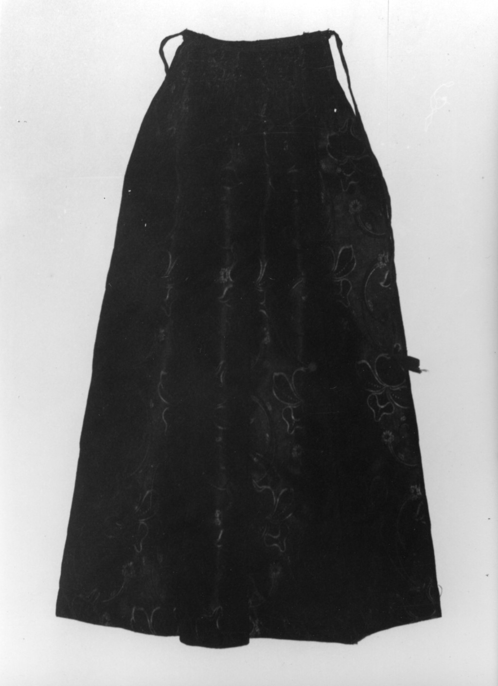 Grembiule, costume femminile