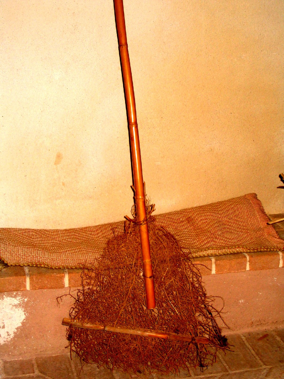 Utensile per mondare