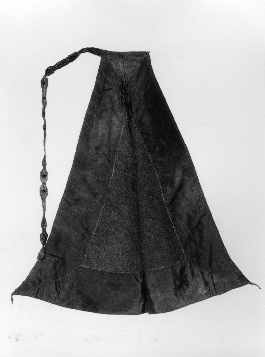 Grembiule, costume femminile