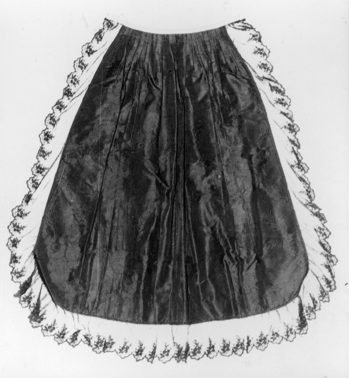 Grembiule, costume femminile