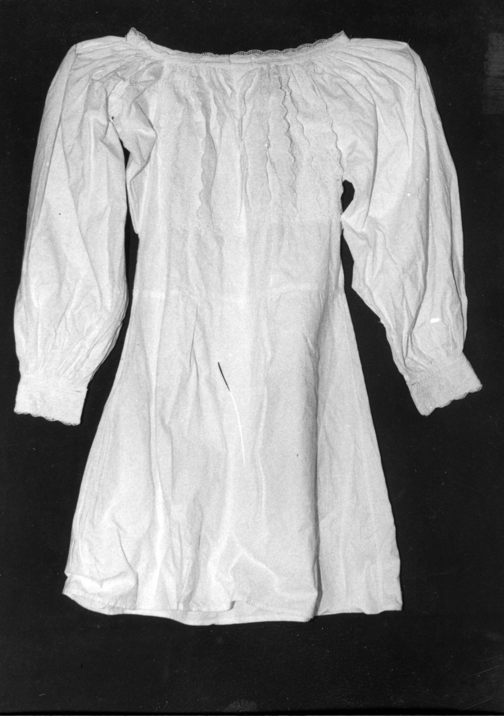 Camicia, costume femminile