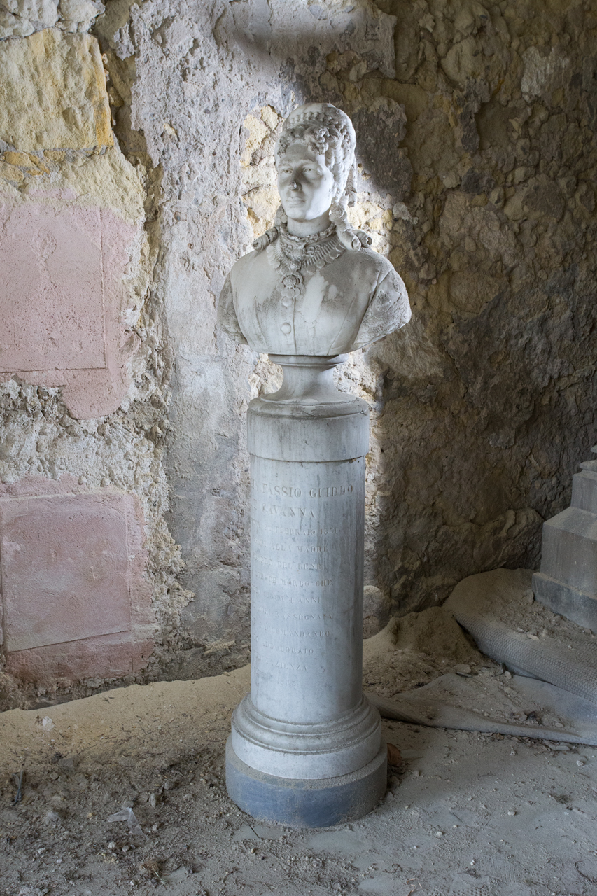 figura femminile, ritratto di Luigia Fassio (scultura - busto, elemento d'insieme) di Celi Ambrogio (sec. XIX)