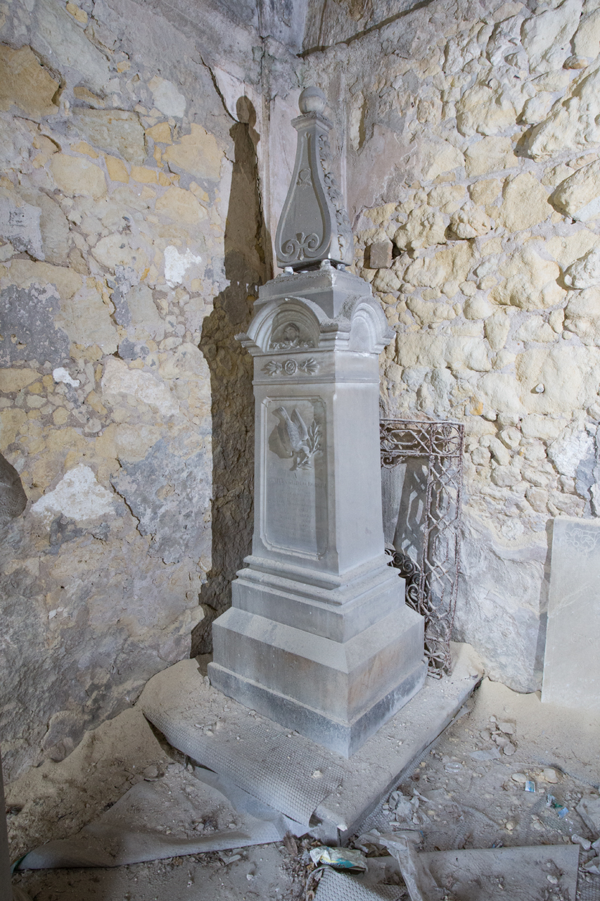 Soggetto assente (stele funeraria, elemento d'insieme)