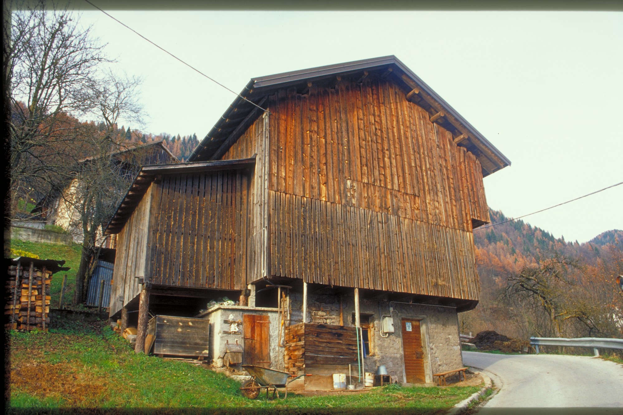 stalla fienile (fienile//stalla, rurale) - Agordo (BL) 