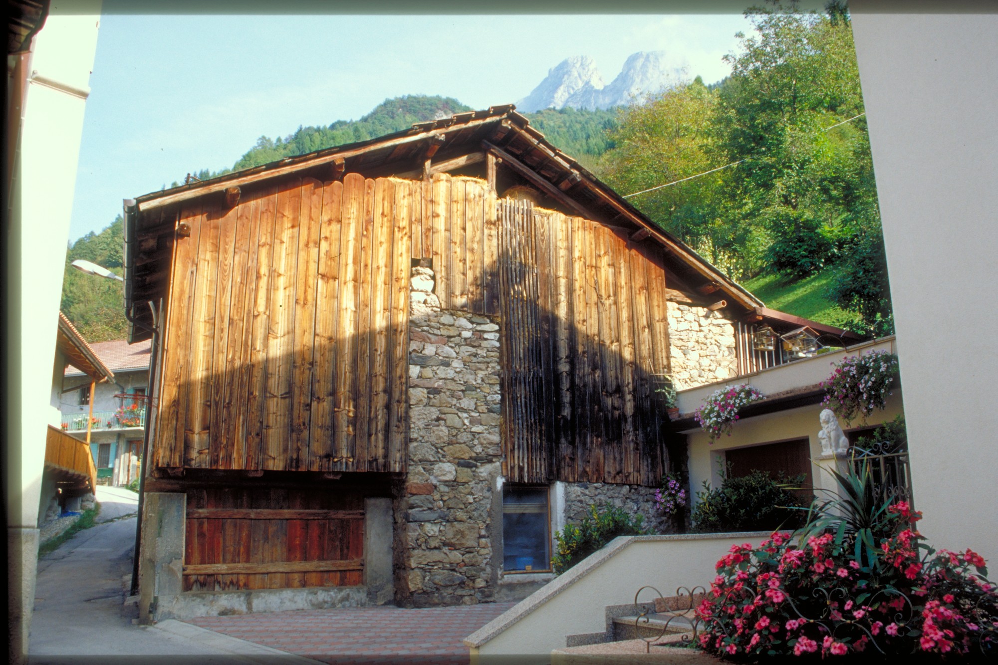 stalla fienile (fienile//stalla, rurale) - Agordo (BL) 