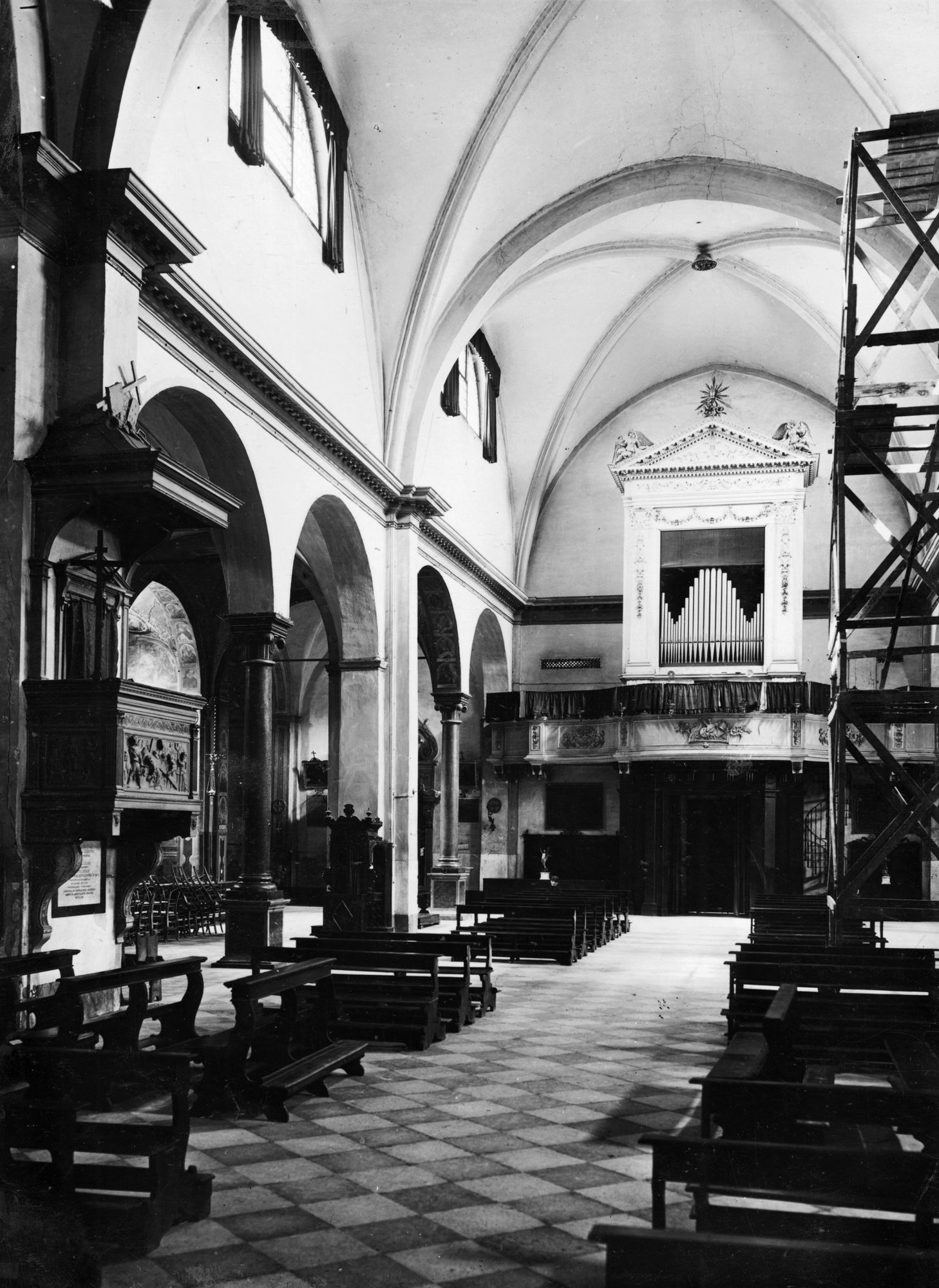 Chiesa San Francesco. Interno; chiostro e campanile; loggetta quattrocentesca (negativo) di Gabinetto fotografico (XX)