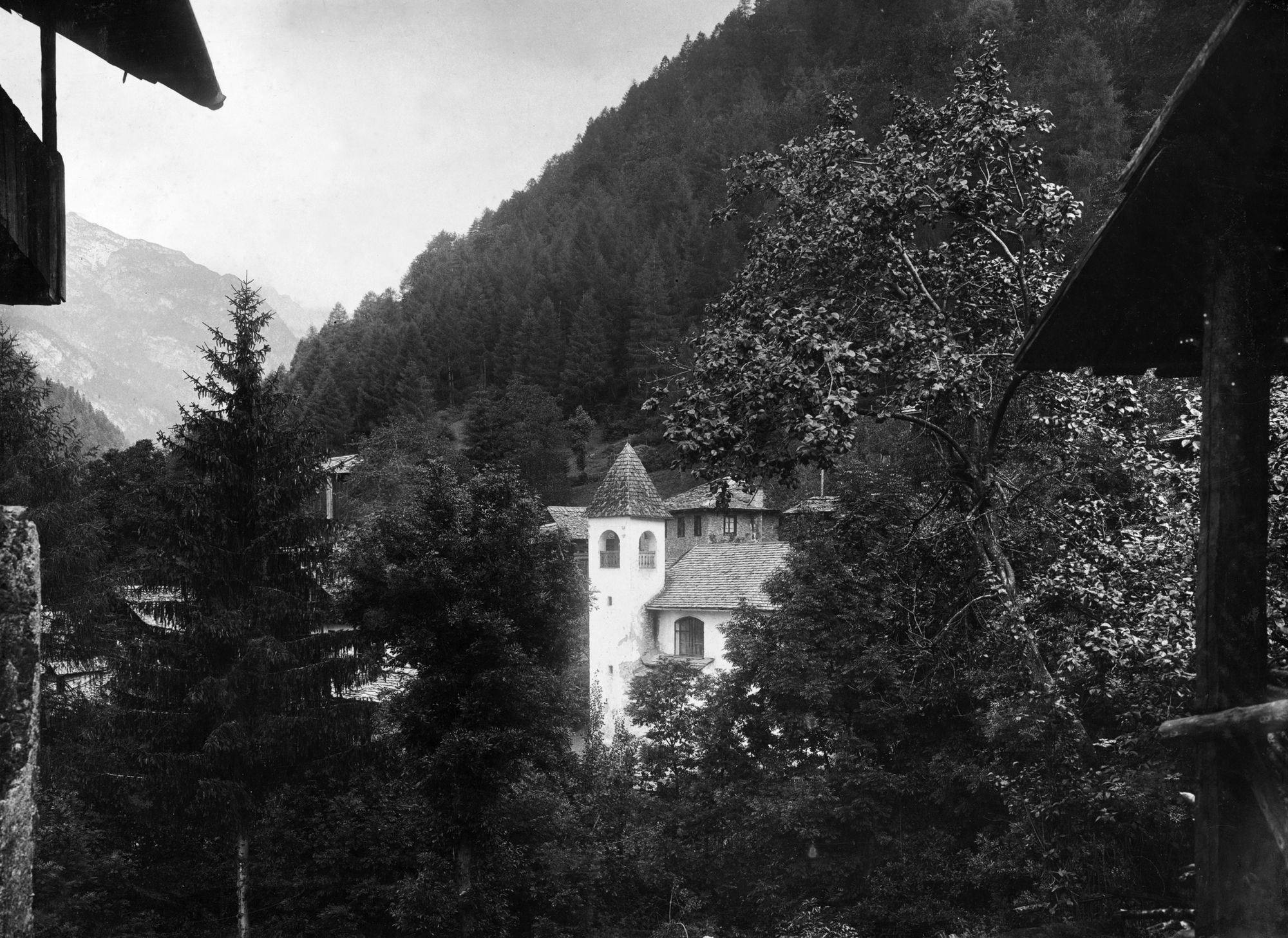 Rizzios. Paesaggio e chiesetta di Sant'Anna (negativo) di Gabinetto fotografico (XX)