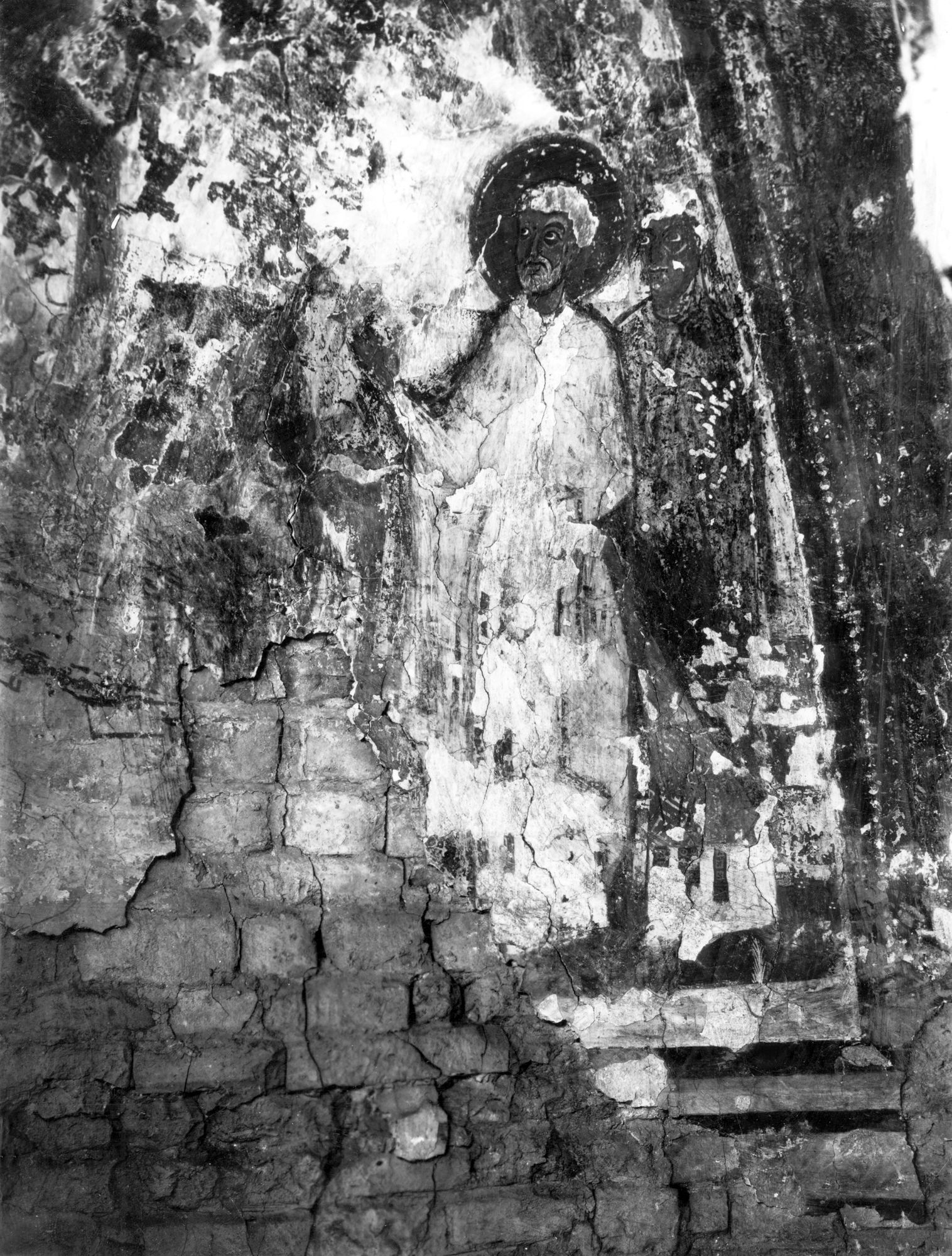 Summaga. Chiesa. Traccie di figure di santi a fresco del sec. XII nell'antico battistero (negativo) di Gabinetto fotografico (XX)
