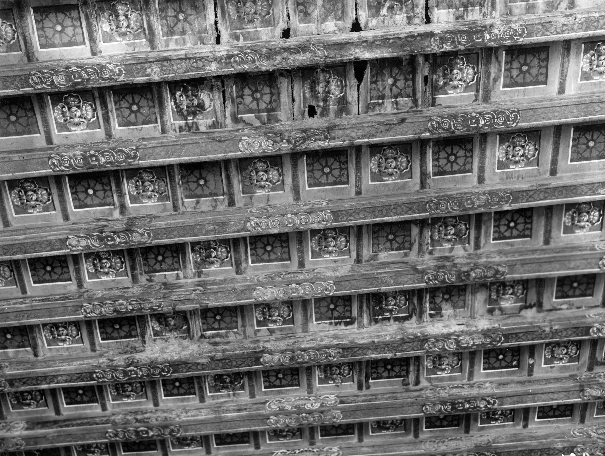 Casa Badoer. Condizioni statiche e soffitto policromo dell'androne (negativo) di Gabinetto fotografico (XX)